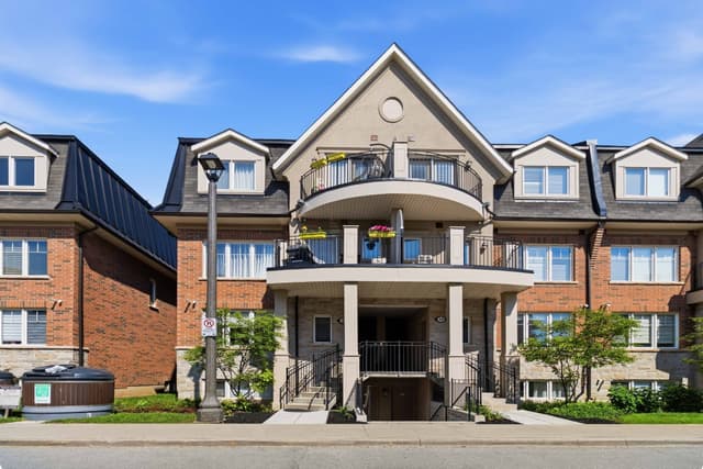 2420 Baronwood Dr. 9-01 Oakville On L6m 0x6