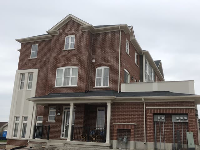 22 Spring Creek Dr. 10 Hamilton On L8b 1v7