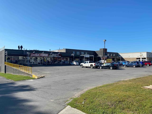 15-39 Chambers St. 300 Smiths Falls On K7a 2y3