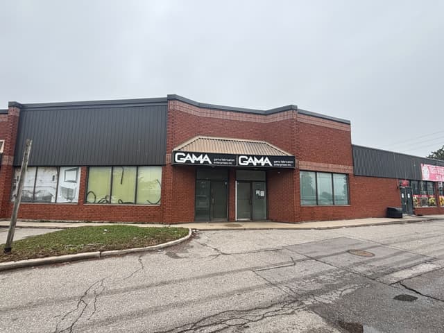 7885 Tranmere Dr. #26-27 Mississauga On L5s 1v8