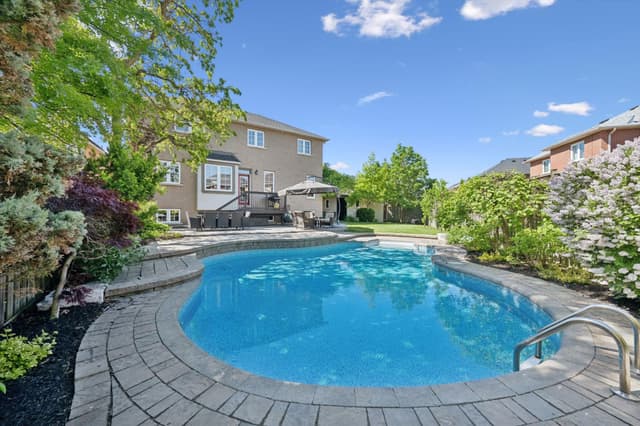 2283 Briargrove Circle Oakville On L6m 5a5