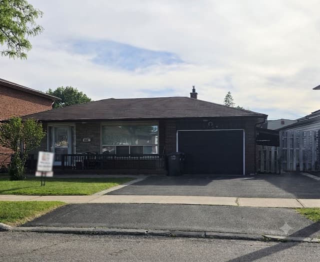 4254 Brandon Gate Dr. Mississauga On L4t 3k4