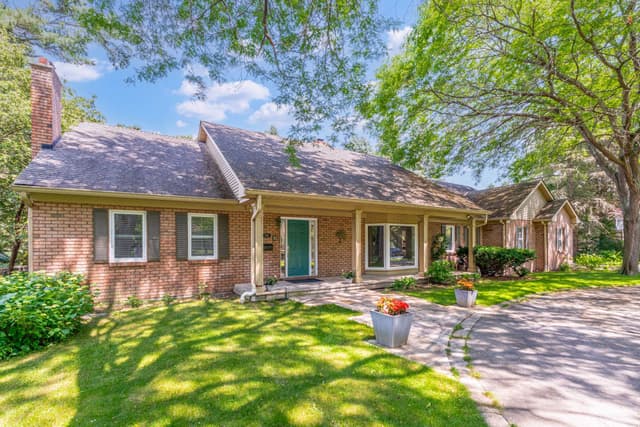 75 Arbour Dr. Oakville On L6j 4y6
