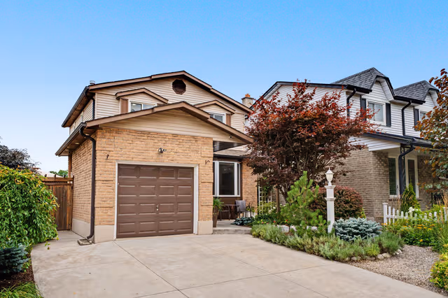 103 Glenashton Dr. Hamilton On L8g 4e6