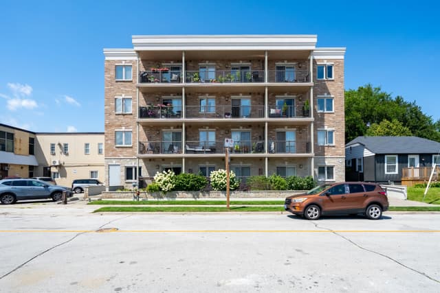 73 Washington Ave. 405 Oakville On L6k 1w5