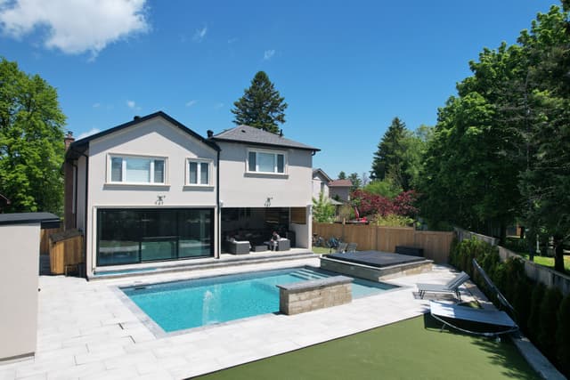 2711 Spruce Needle Ct. Mississauga On L5l 1n2