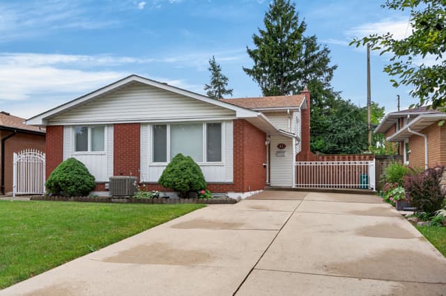 41 Darlington Dr. Hamilton On L9c 2l8