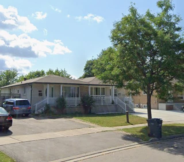 7464 Discus Cres. Mississauga On L4t 2v3