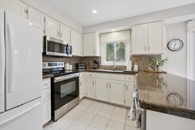 2155 Duncaster Dr. 8 Burlington On L7p 4r3
