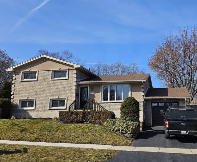 2135 Cobblestone Dr. Burlington On L7p 3k2