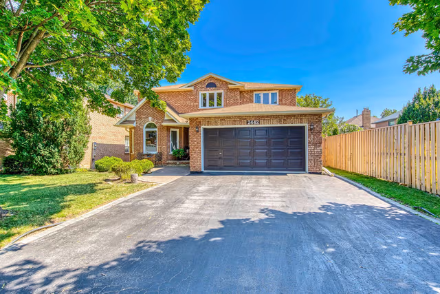 2442 Wynten Way Oakville On L6j 7k9