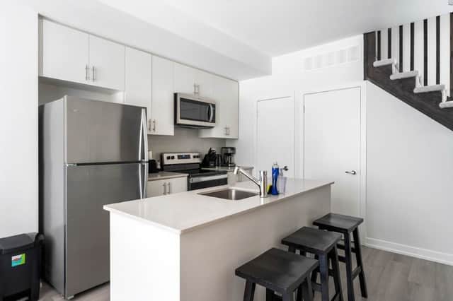 3562 Conolial Dr. 202 Mississauga On L5l 5r9