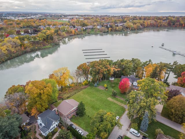 56A Henley Dr. St Catharines On L2n 4a9
