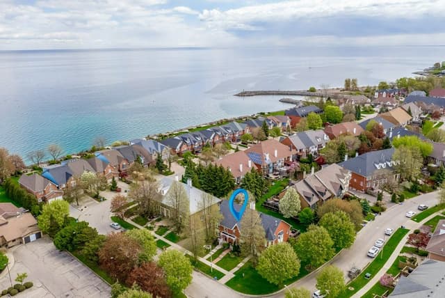 4 Edgewater Dr. Hamilton On L8e 4z3