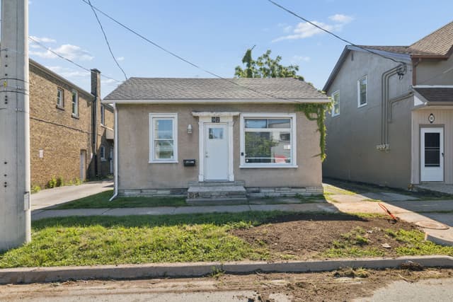 92 Lake St. St Catharines On L2r 5x6