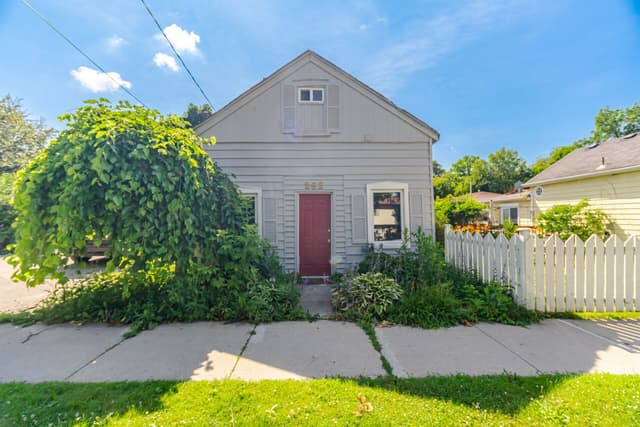 262 Pine St. Milton On L9t 1k5