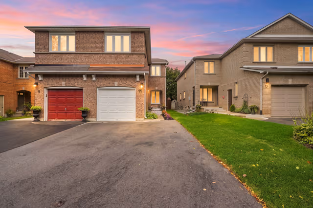 11 Wakefield Ln. Hamilton On L8b 0m2