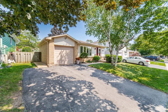 3245 Lansdown Dr. Burlington On L7m 1k1