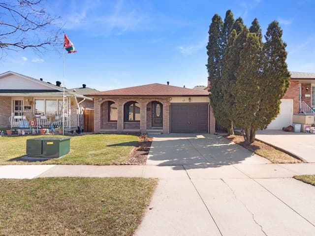 45 Juniper Dr. Hamilton On L8e 4c7