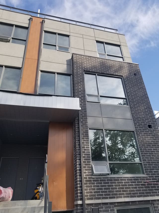 650 Atwater Ave. 3 Mississauga On L5g 0b6