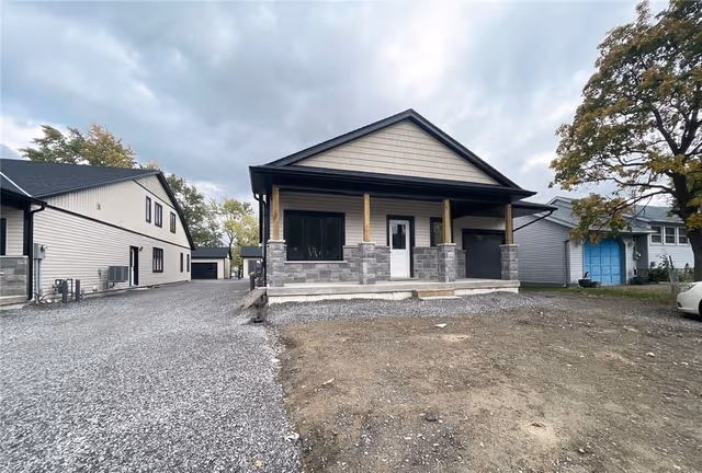 13 Valley Rd. 4-lower Level St Catharines On L2s 1y7
