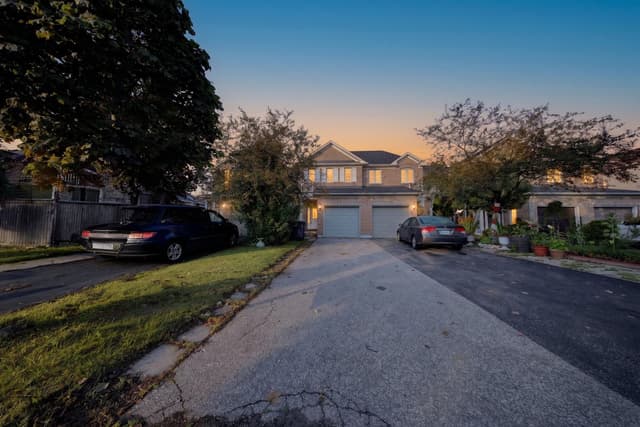 787 Avocado Cres. Mississauga On L5w 1h4