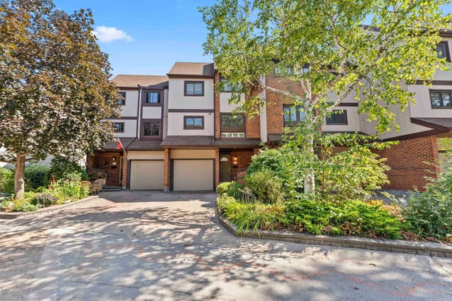 1060 Walden Circle 18 Mississauga On L5j 4j9
