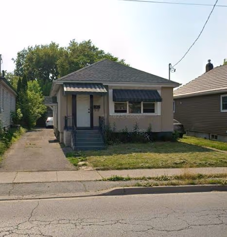 239 Vine St. St Catharines On L2m 4s9