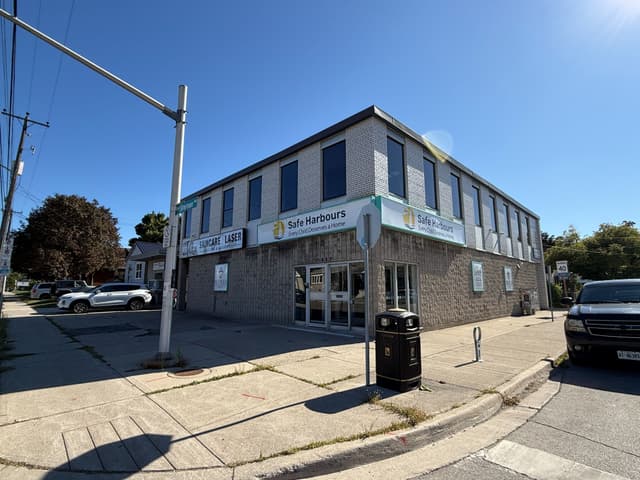517 Upper Sherman Ave. Hamilton On L8v 3l7