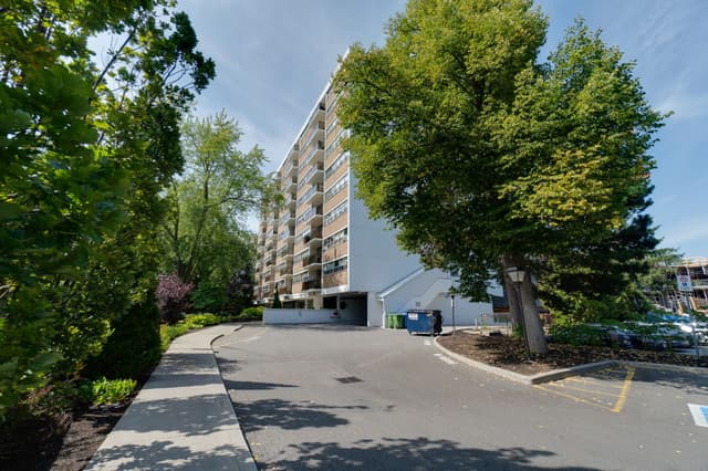 212 Kerr St. 507 Oakville On L6k 3b1