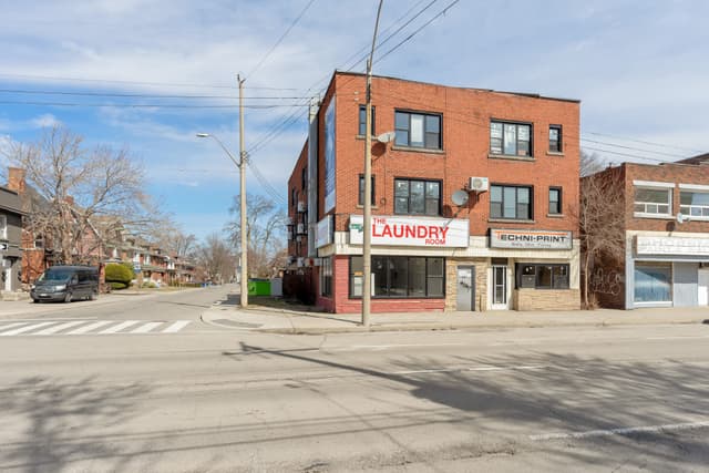903-909 Main St. E Hamilton On L8m 1m6