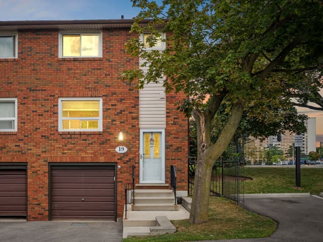90 Magnolia Dr. 19 Hamilton On L9c 6r9