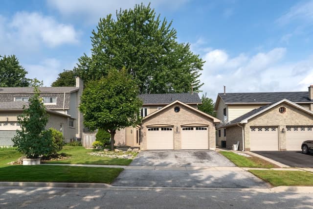 2161 Devlin Dr. Burlington On L7p 3c6