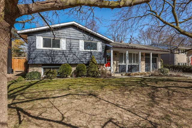 305 Centre St. Niagara-on-the-lake On L0s 1j0