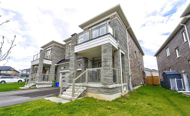 11 Trailbank Gardens Hamilton On L8b 1z3