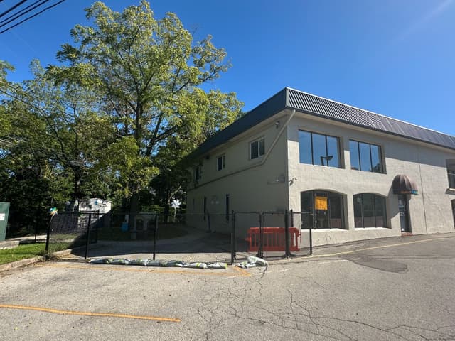 76 Main St. W 13-14 Grimsby On L3m 1r6