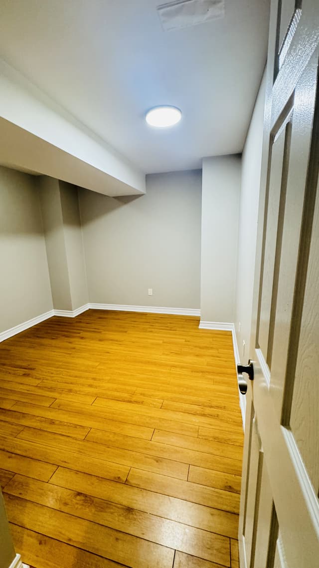 887 Bennett Blvd. Milton On L9t 6x5