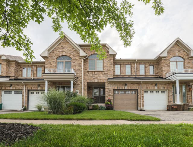 12 Colonel Lyall St. St Catharines On L2p 0b1