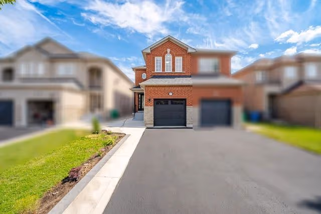 7334 Lowville Heights Mississauga On L5n 8l4