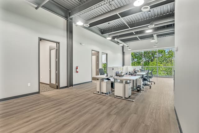 1939 Ironoak Way 206 Oakville On L6h 0n1