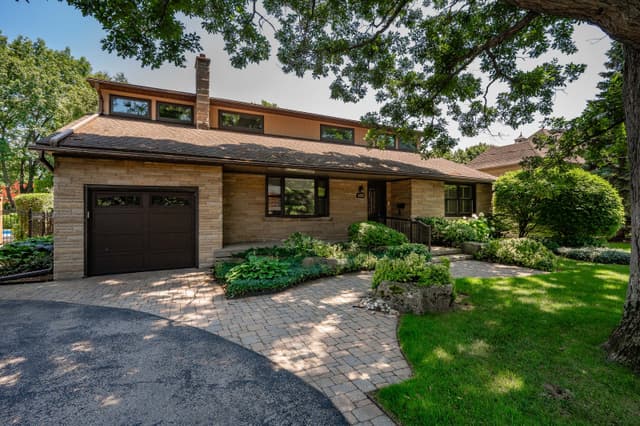 109 Rosemary Ln. Hamilton On L9g 2k4