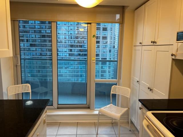 1 Elm Dr. W 1205 Mississauga On L5b 3c2