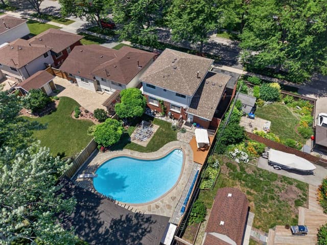 2440 Cyprus Ave. Burlington On L7p 1g6