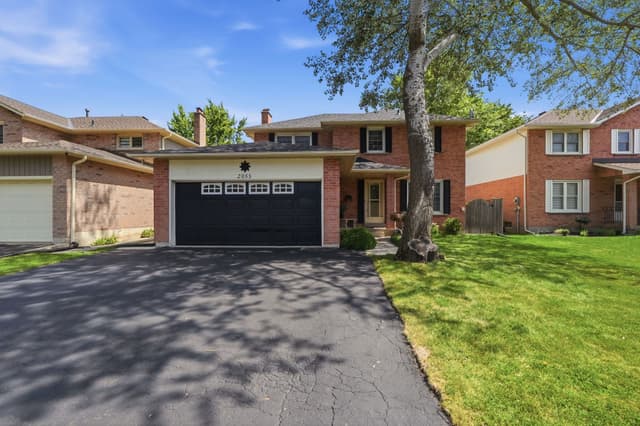 2055 Hunters Wood Dr. Burlington On L7m 2t9