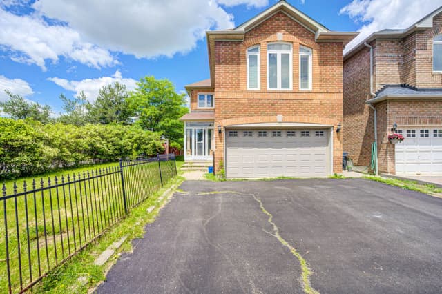 5327 Landsborough Ave. Upper Level Mississauga On L5r 3x1