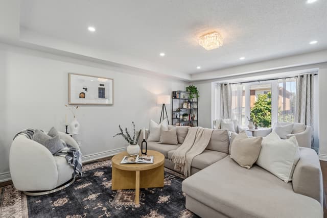 3195 Munson Cres. Burlington On L7m 0b9