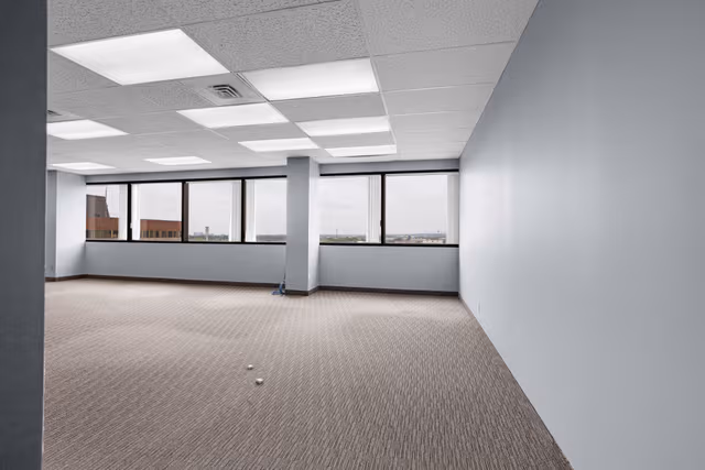 700 Dorval Dr. 704 Oakville On L6k 3v7