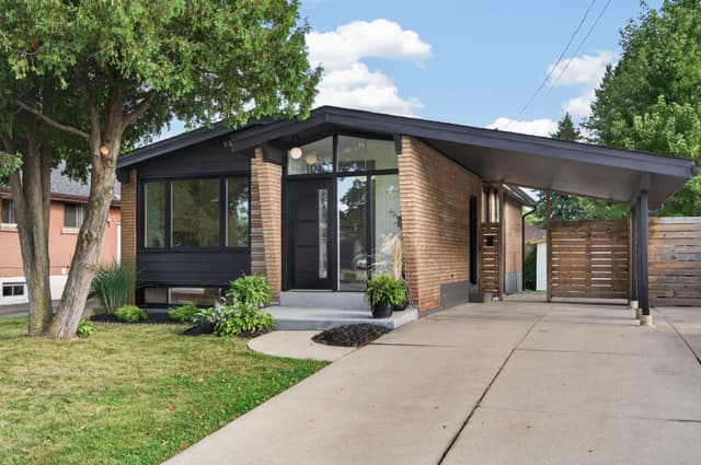 104 Sanatorium Rd. Hamilton On L9c 1y5