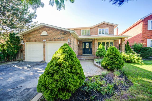 1348 Windrush Dr. Oakville On L6m 1w7